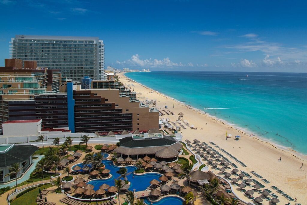 Cancun beach front resort for a Mexico wedding