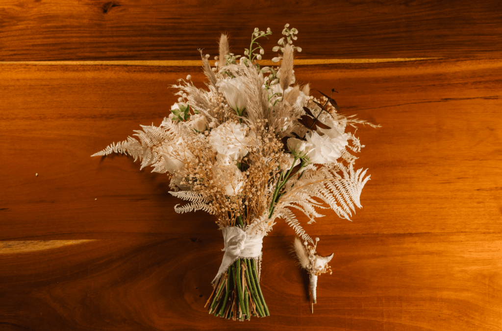 Dried wedding bouquet at a UNICO 20°87° Hotel Riviera Maya wedding
