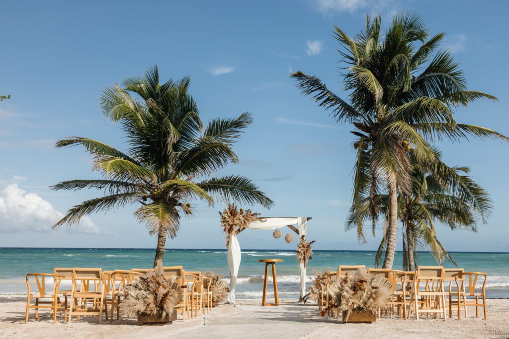 Beach wedding ceremony at Unico Resort